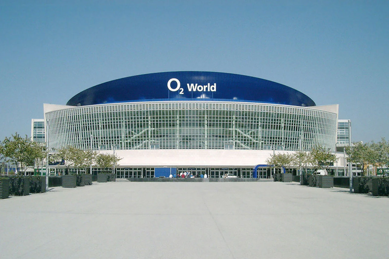 Safety cabling for O2 World in Berlin | Datwyler IT Infra